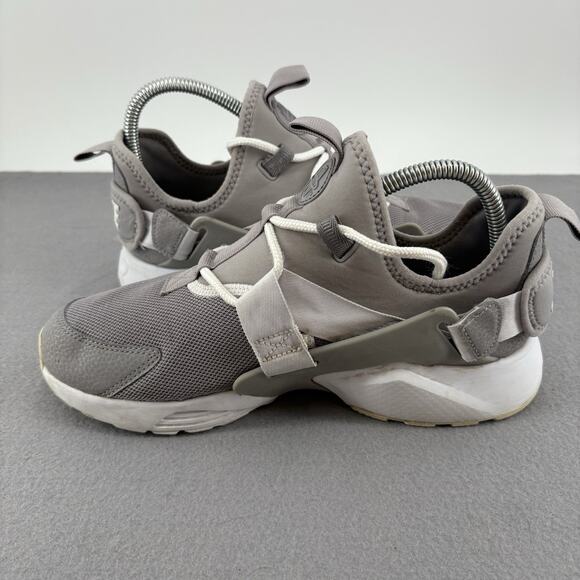 Nike Size 8.5 Womens Air Huarache City Gray AH6804-004 Sneakers Tennis Shoes - Picture 13 of 14